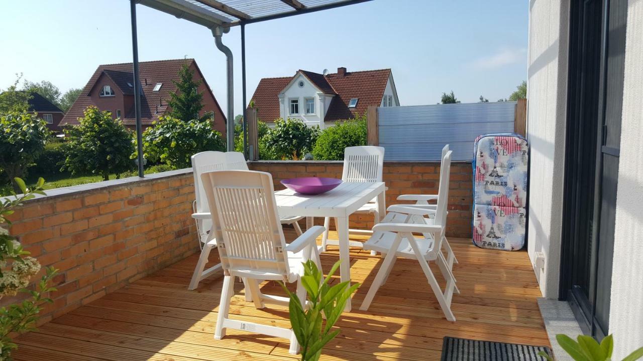 Ferienwohnung Seestern Fuer 6 Personen Mit Kamin & Terrasse ボルテンハーゲン エクステリア 写真